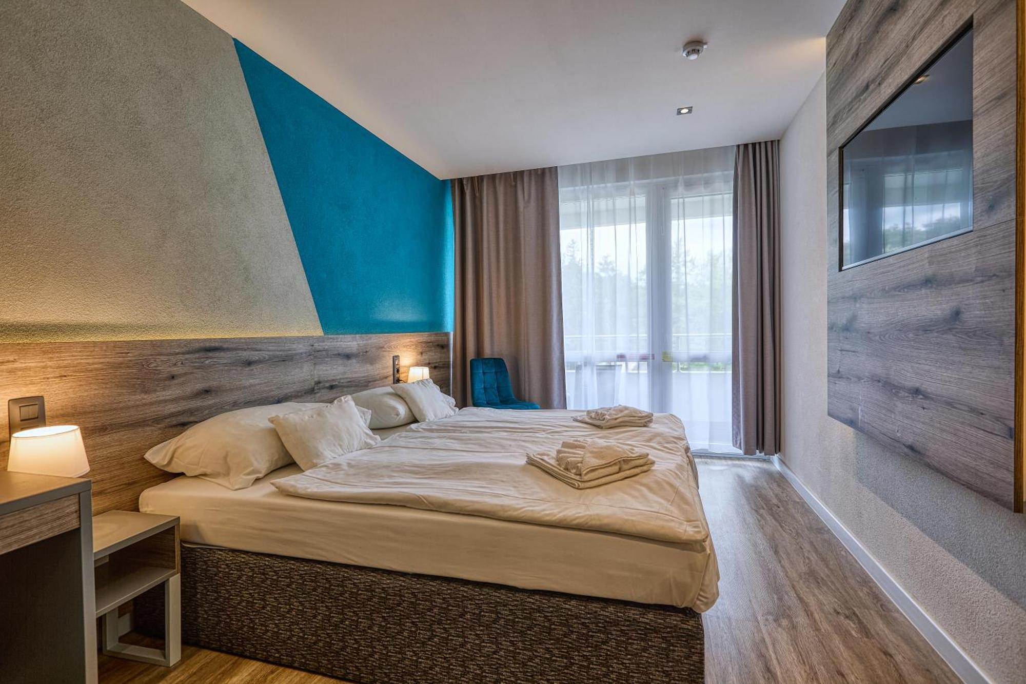 Hotel Szieszta Sopron Exterior photo